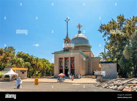 ¡Sumérgete en la Historia y el Misterio del Monasterio de Debre Libanos!