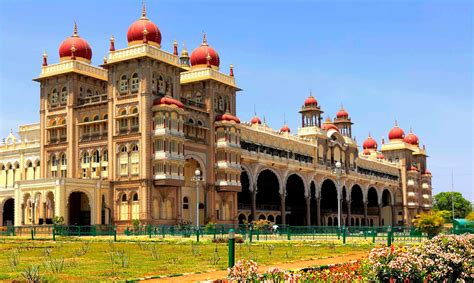 ¡El Palacio de Mysore: Una joya arquitectónica que te transportará al pasado!